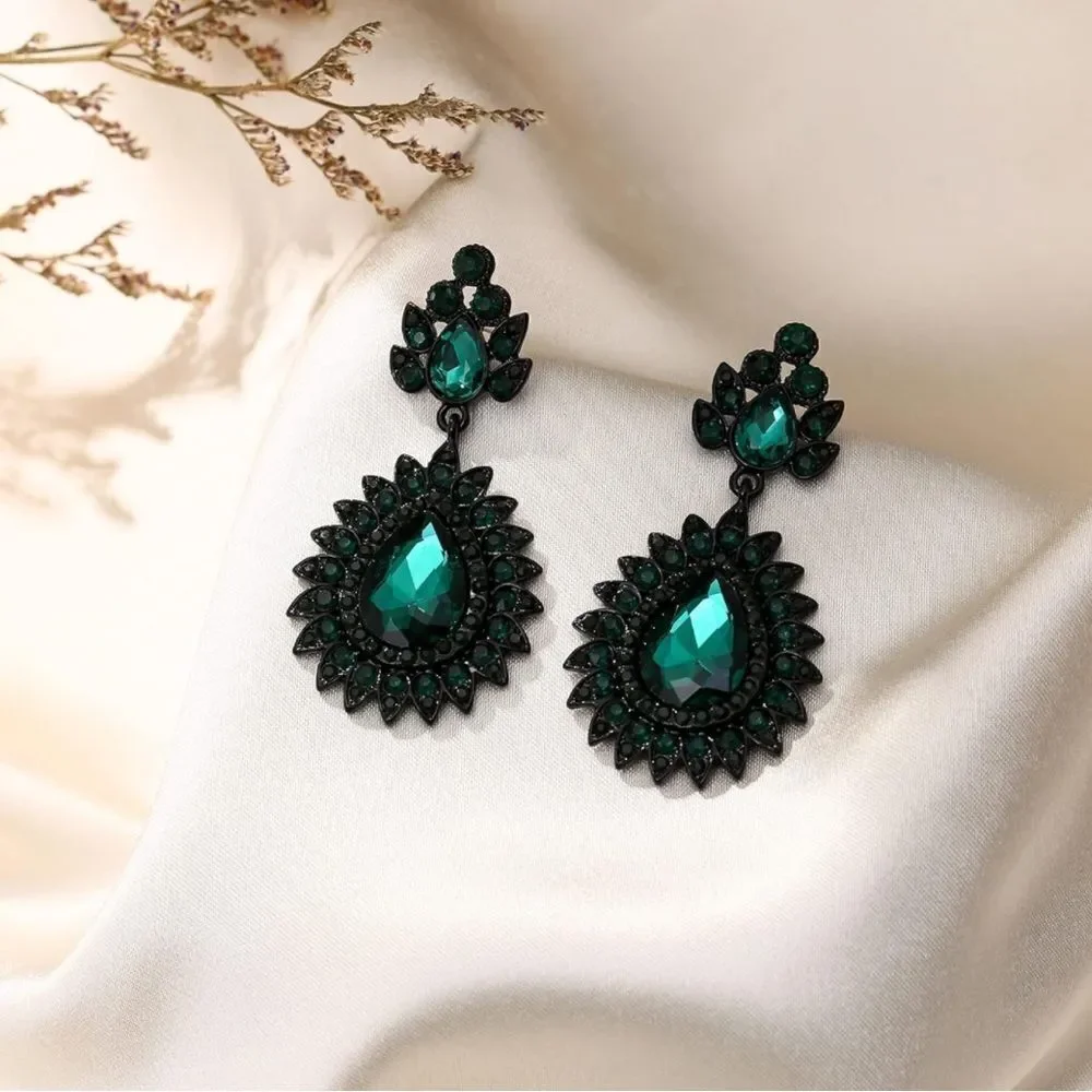 Carbon Black with Emerald Green Crystal Art Deco Chandelier Dangling Earrings